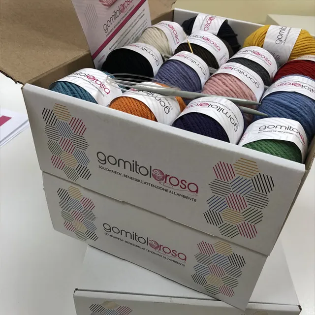 Gomitolorosa Love Box kit gomitoli 15 colori con ferri