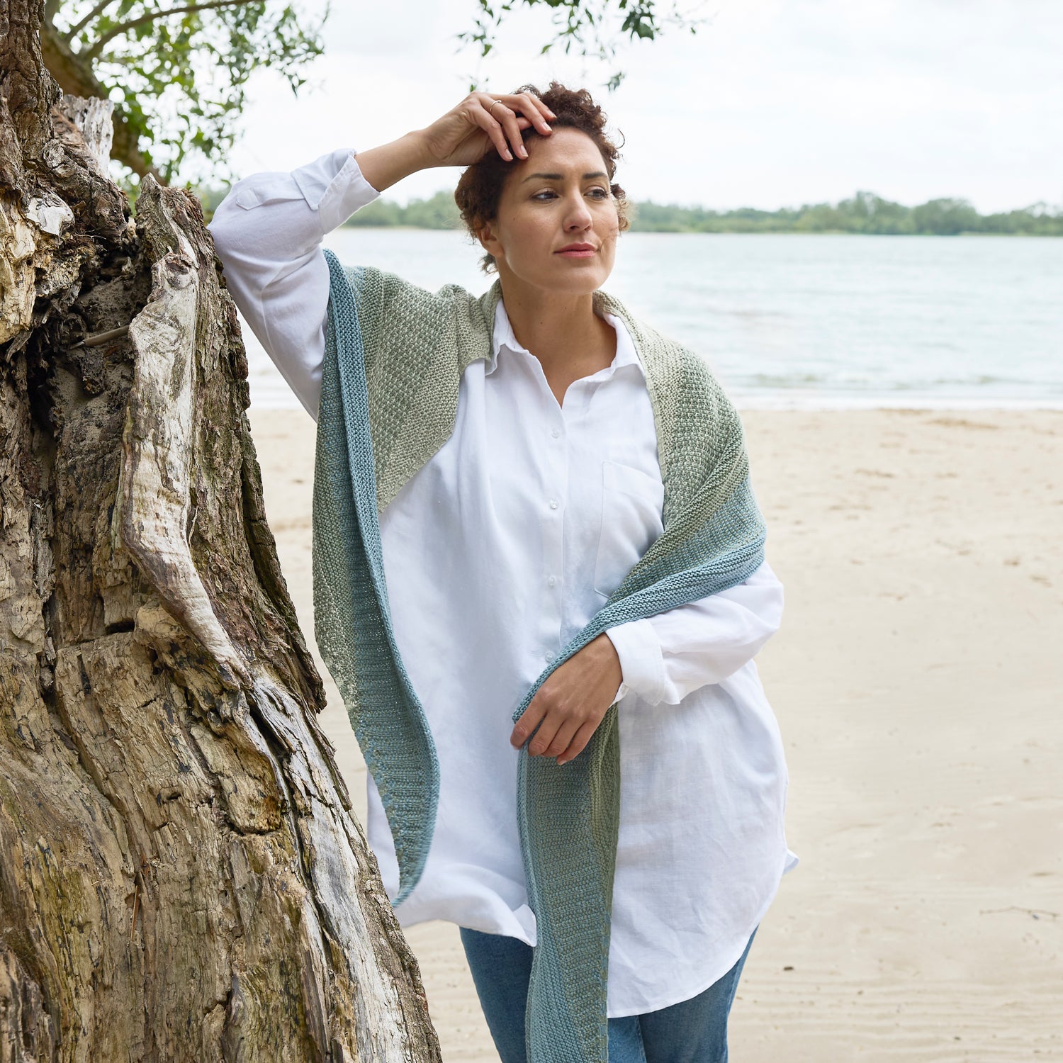 Rosy Green Wool Tahniah schema scialle mezzaluna PDF