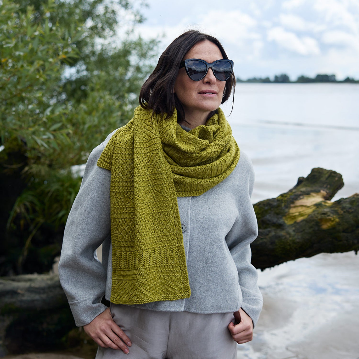 Rosy Green Wool Playful Day modello sciarpa download punto gansey