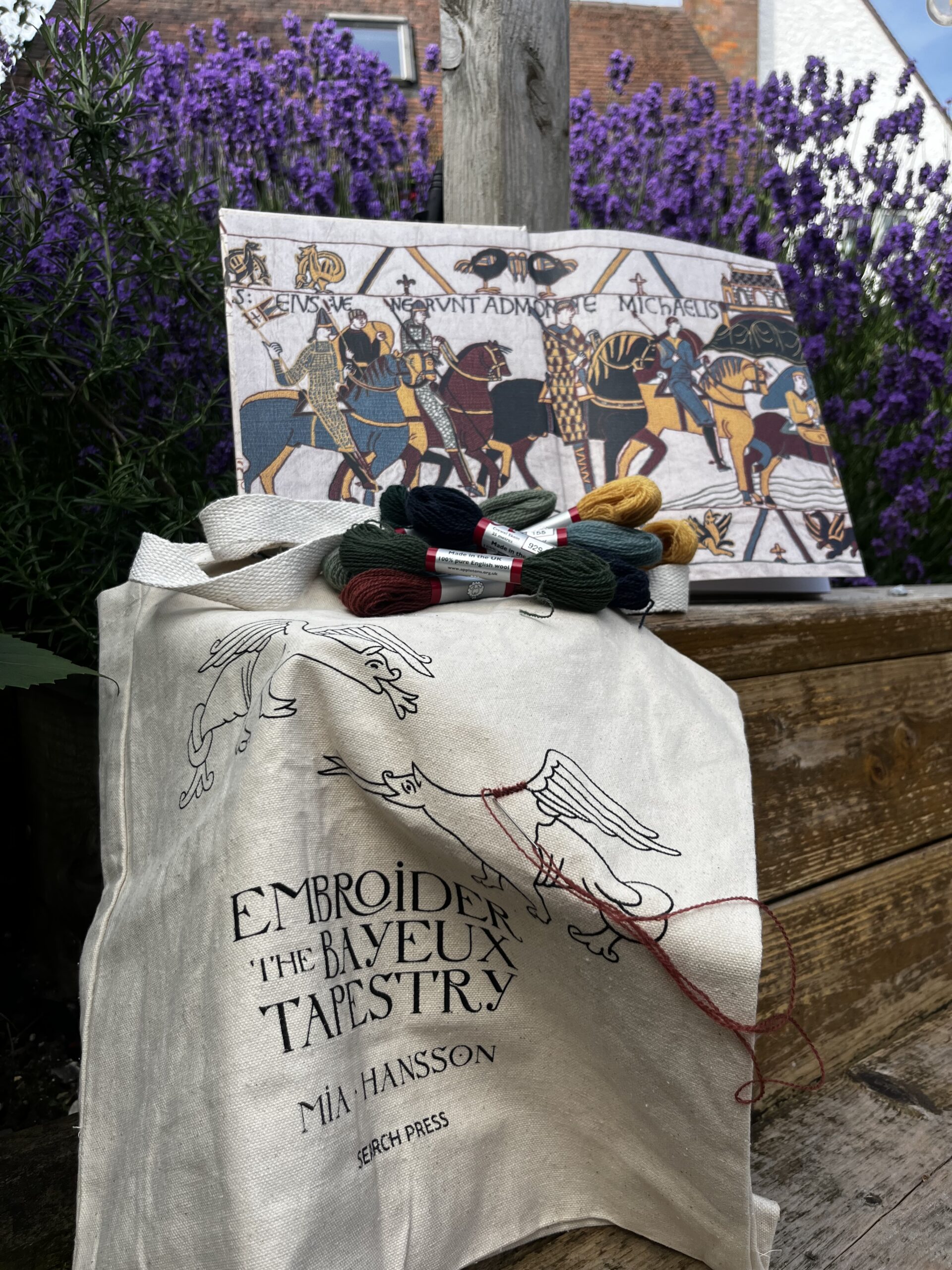 Appleton Bros. Bayeux Tapestry borsa tote da ricamare draghi