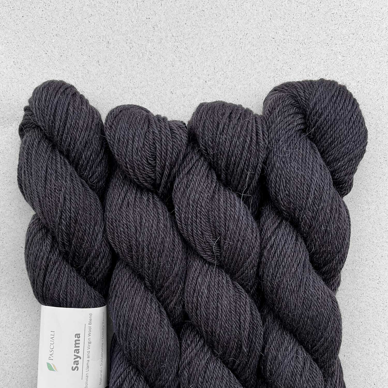 Pascuali Sayama filato lana lama e highland jacquard