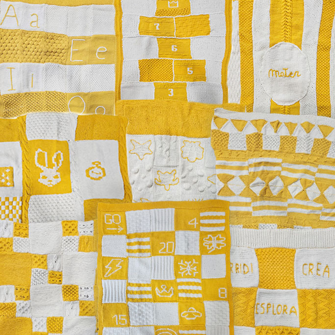 Gomitolorosa Copertine Design coperta bimbo maglia gialla
