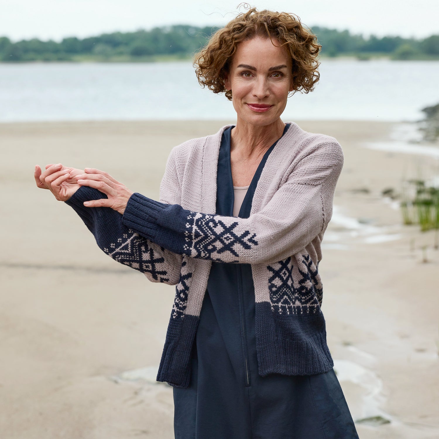 Rosy Green Wool Harbour Lights schema cardigan