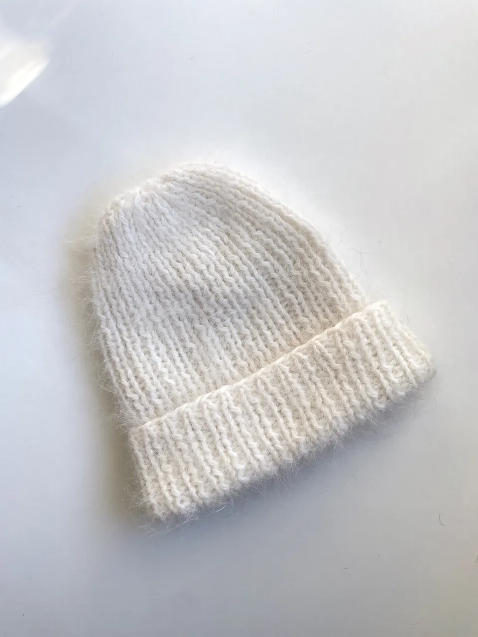 Anny Blatt Courchevel kit berretto angora naturale