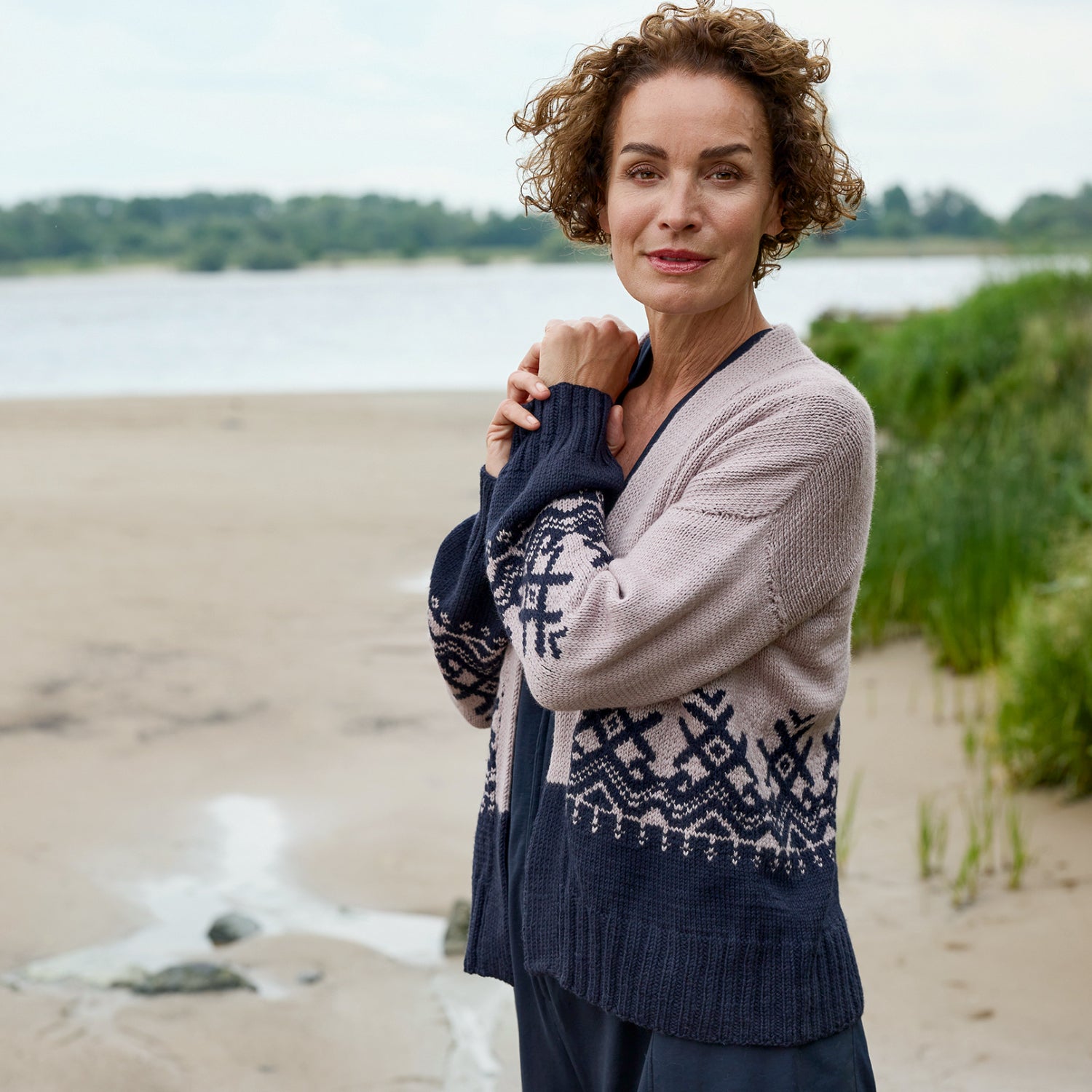Rosy Green Wool Harbour Lights schema cardigan