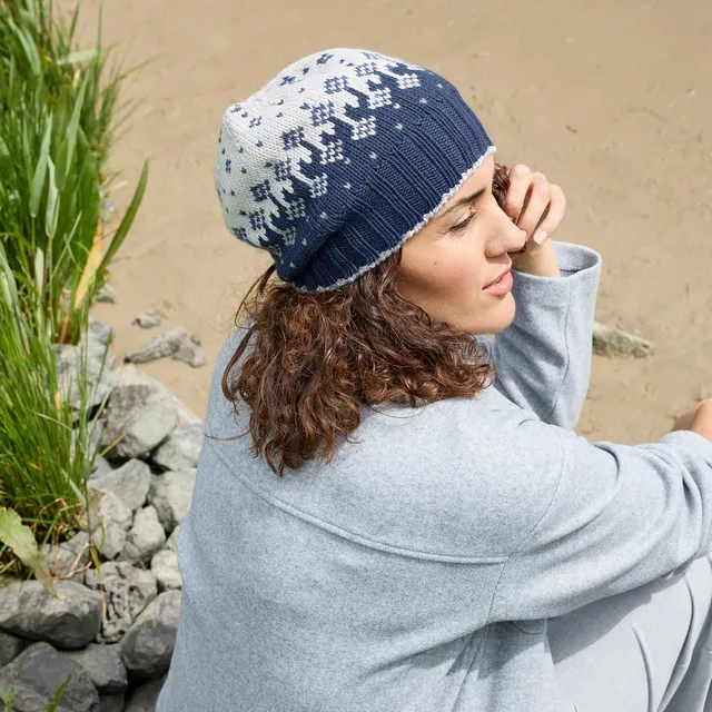 Rosy Green Wool Pidu schema cappello download colorwork