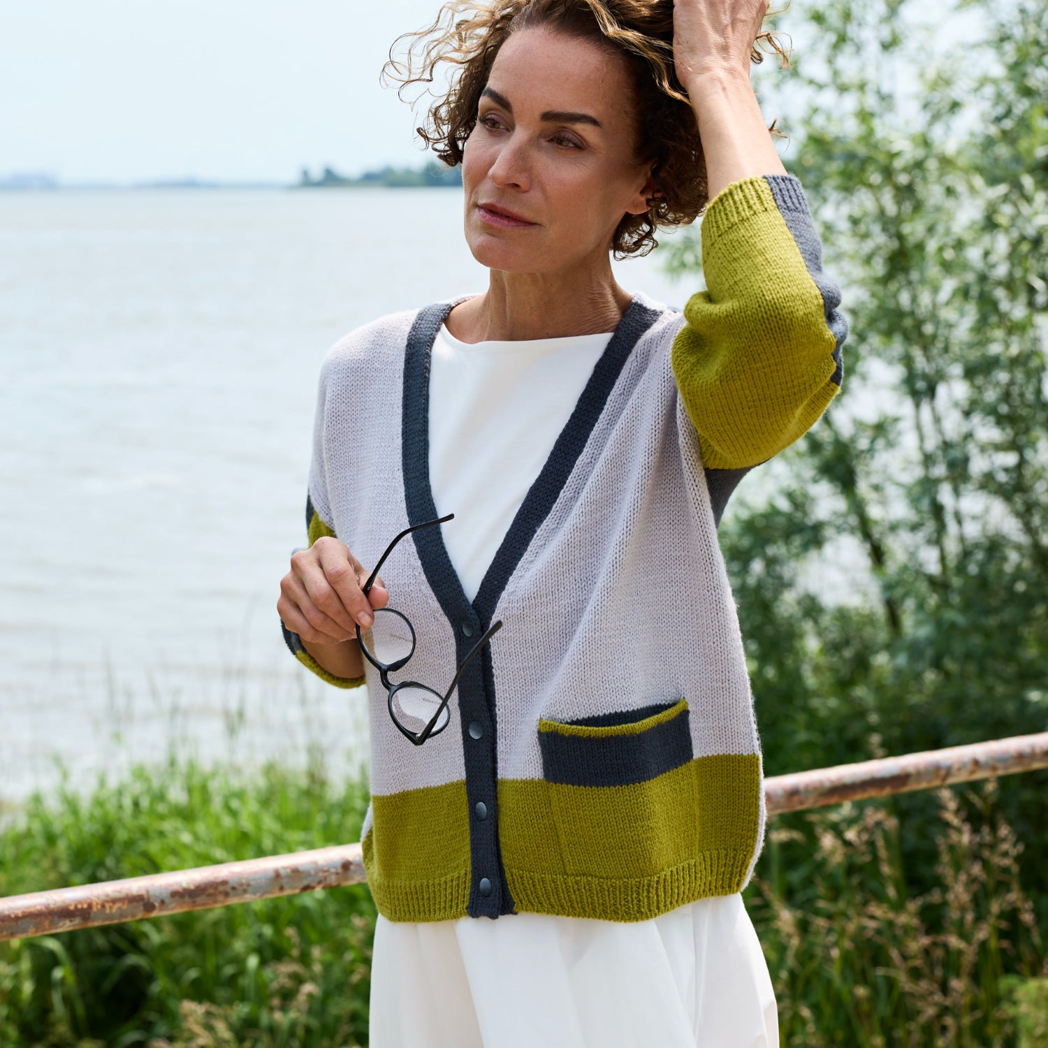 Rosy Green Wool Forest Crossing schema cardigan intarsio