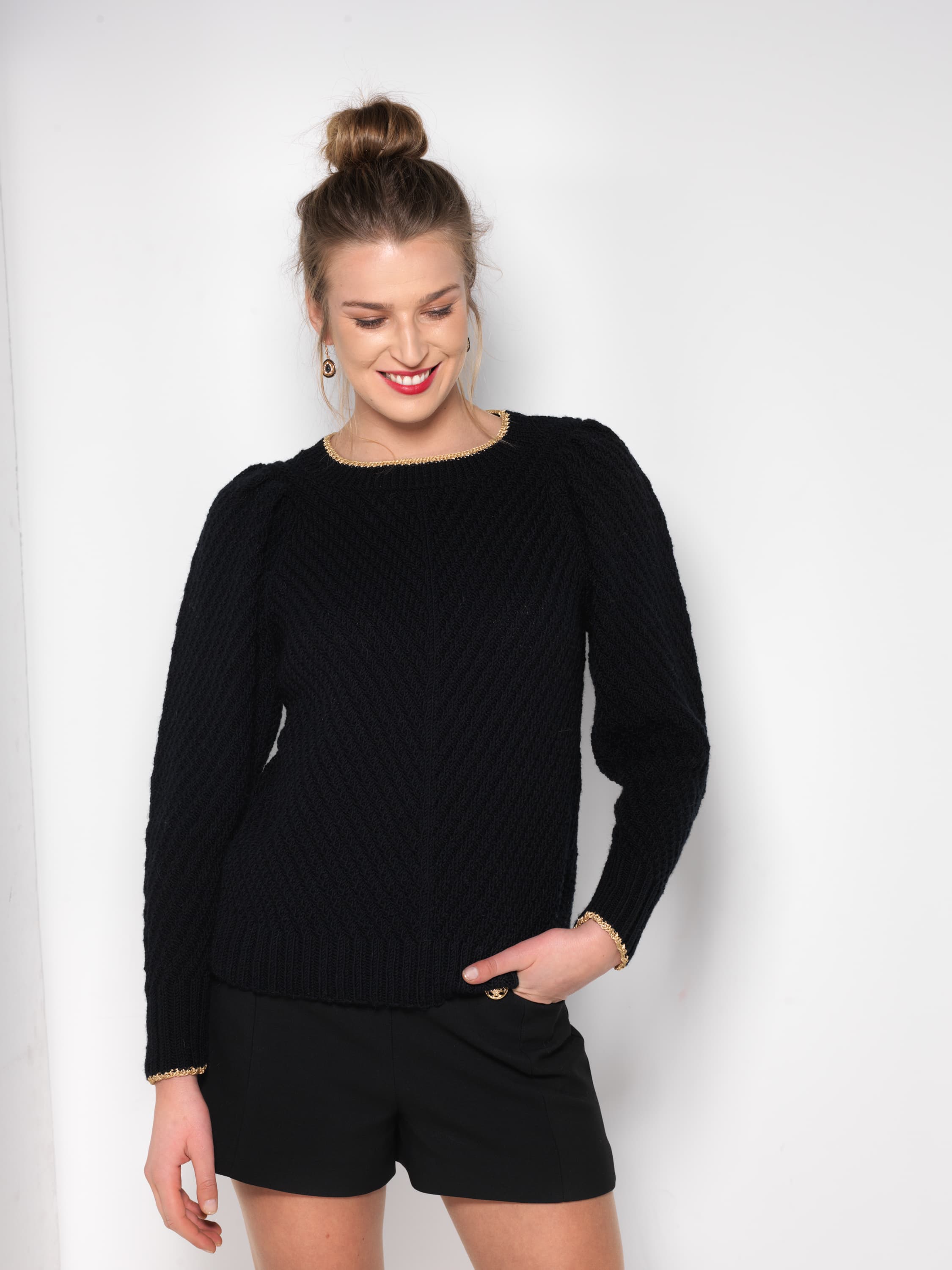 Annyblatt Mérinos Victoire maglione kit ferri S Nero oro