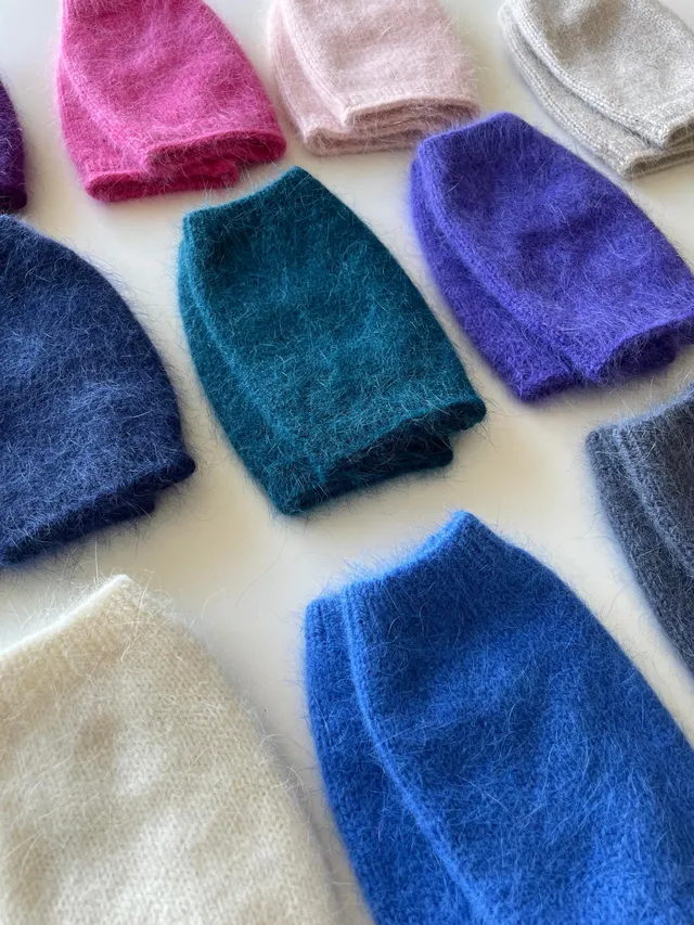 Anny Blatt Helsinki kit maglia muffole in angora