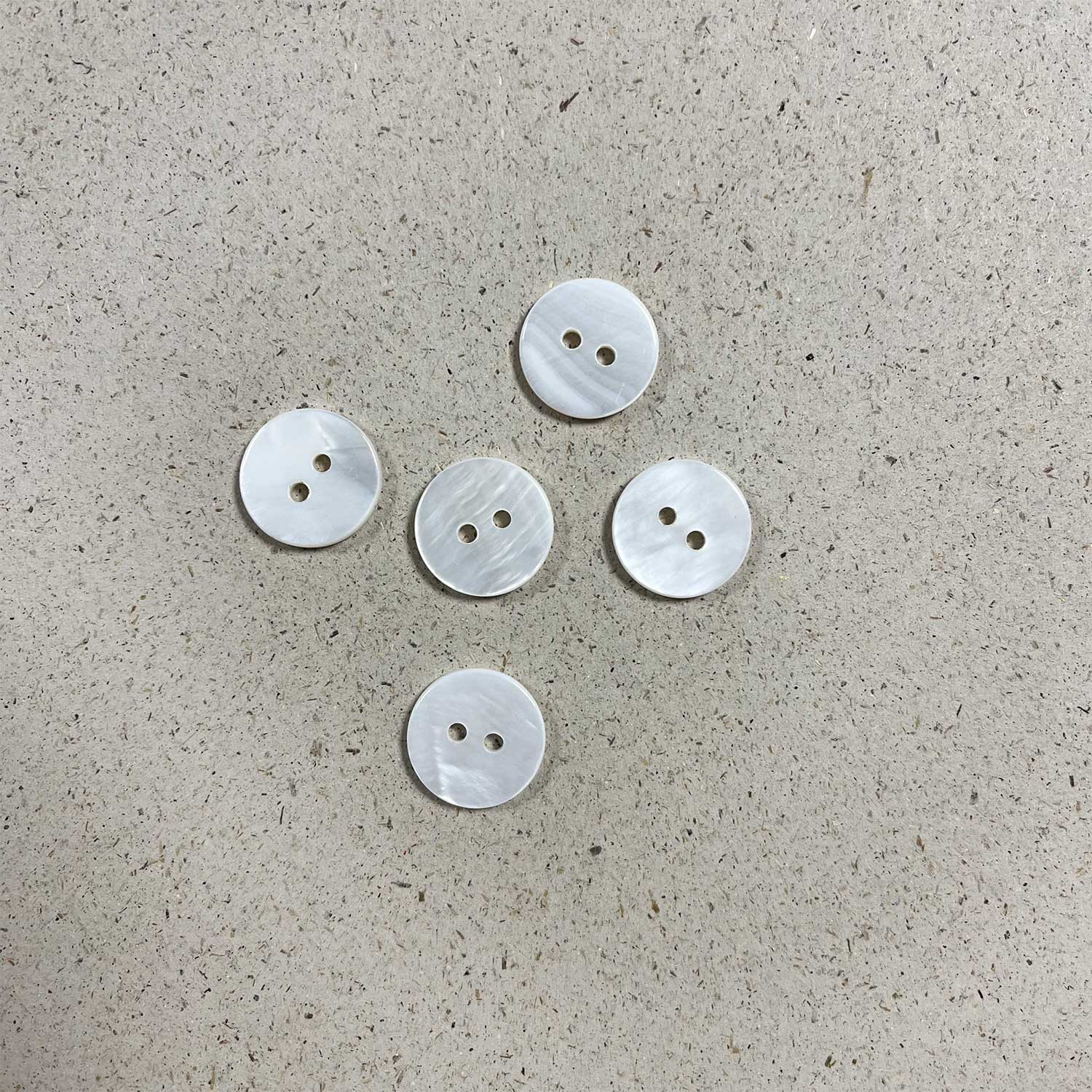 Pascuali bottoni madreperla bianchi 15 mm set 5 pezzi
