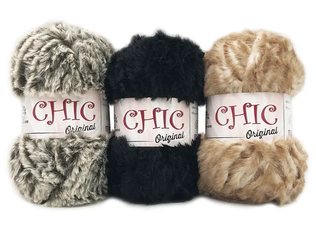 Il Filo di Arianna Chic filato pelliccia bianco 01 100 g pelo lungo