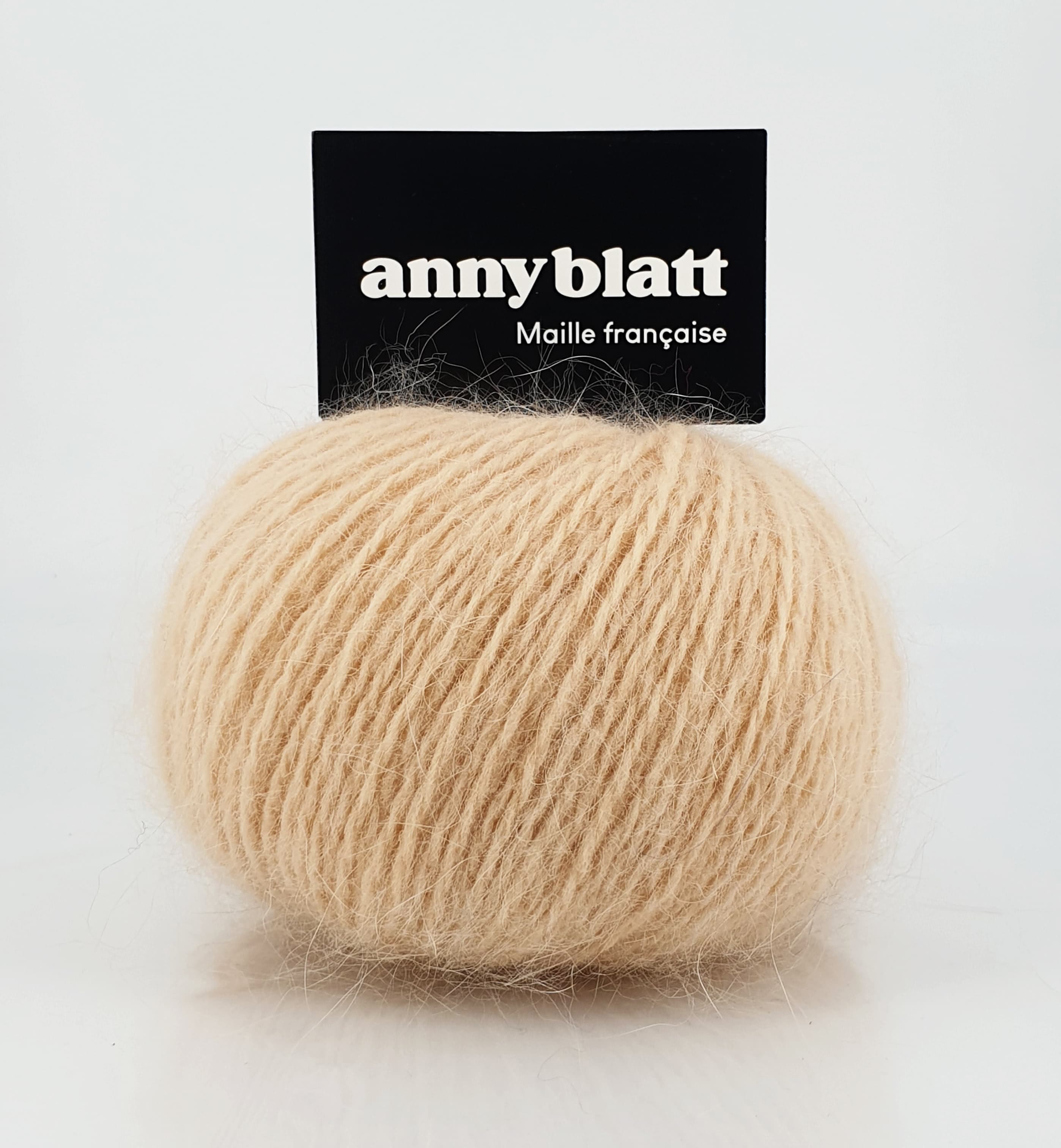 Anny Blatt Keystone Angora kit berretto nero naturale