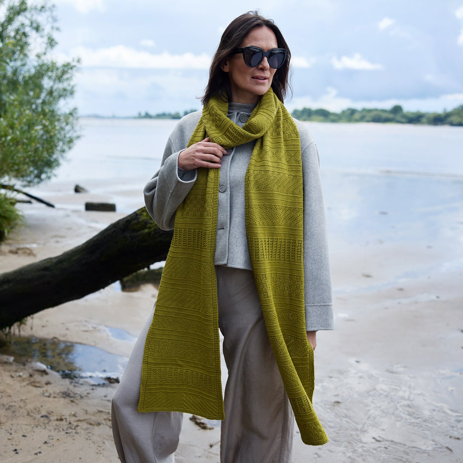 Rosy Green Wool Playful Day modello sciarpa download punto gansey