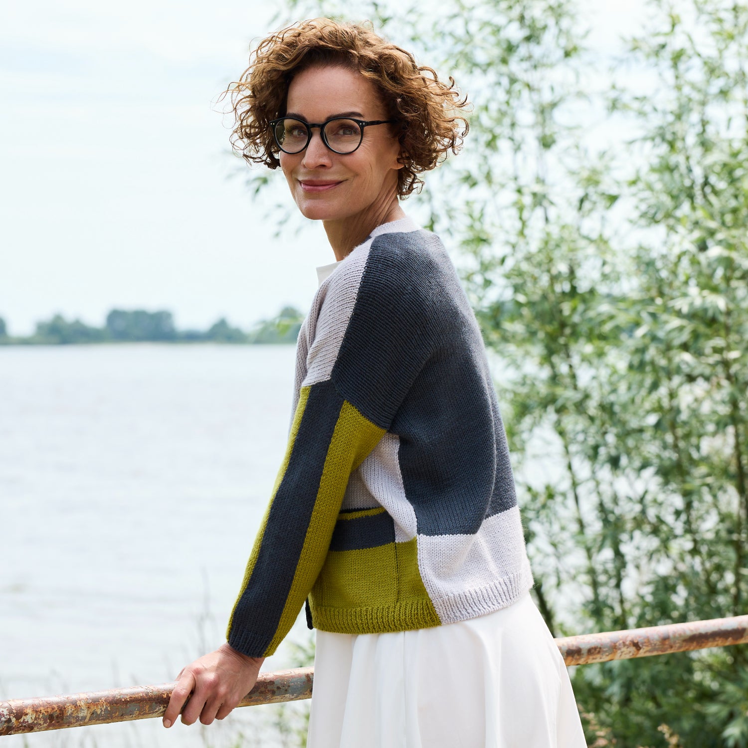 Rosy Green Wool Forest Crossing schema cardigan intarsio