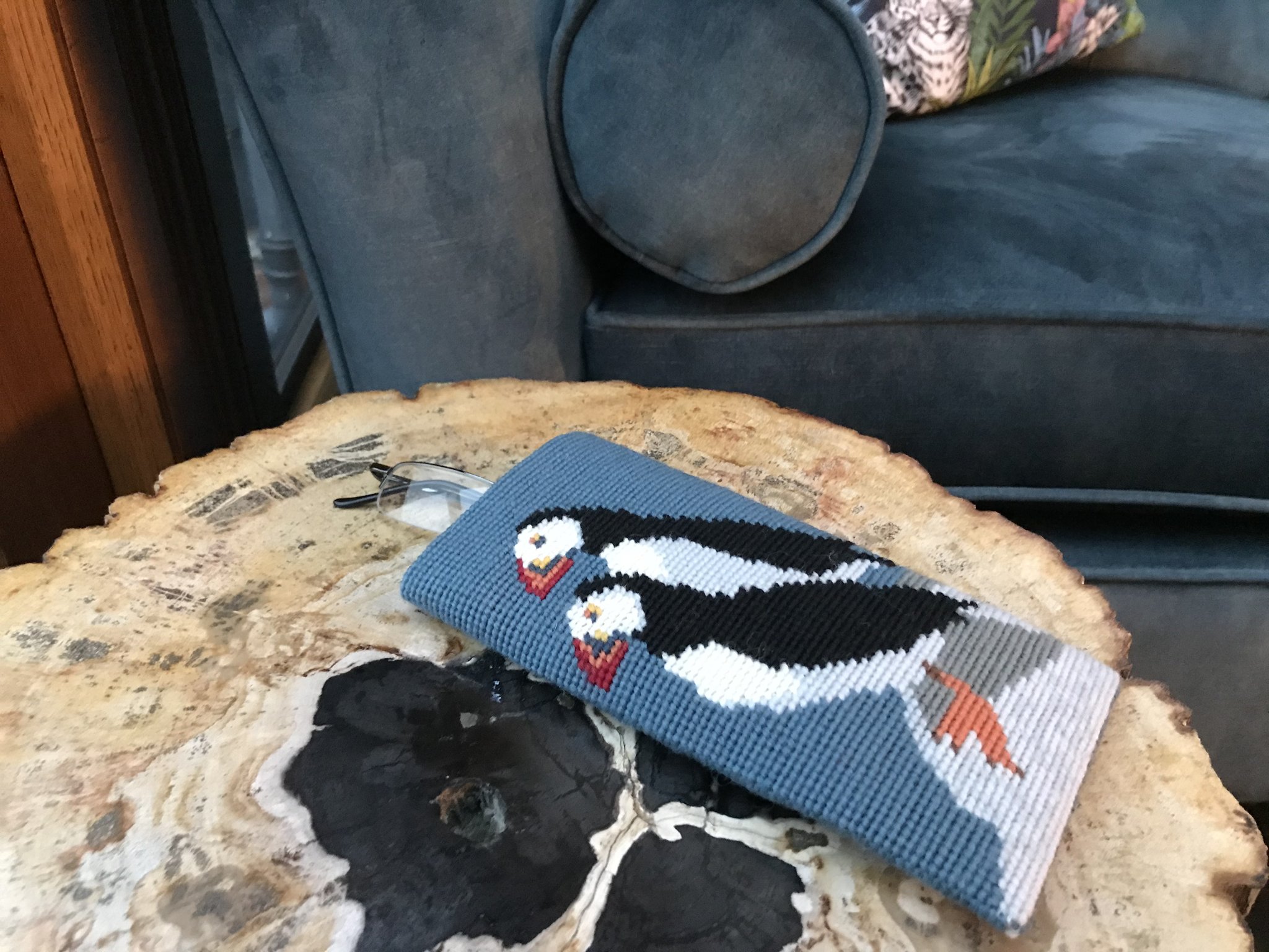 Appleton Bros. Puffins portaocchiali kit arazzo