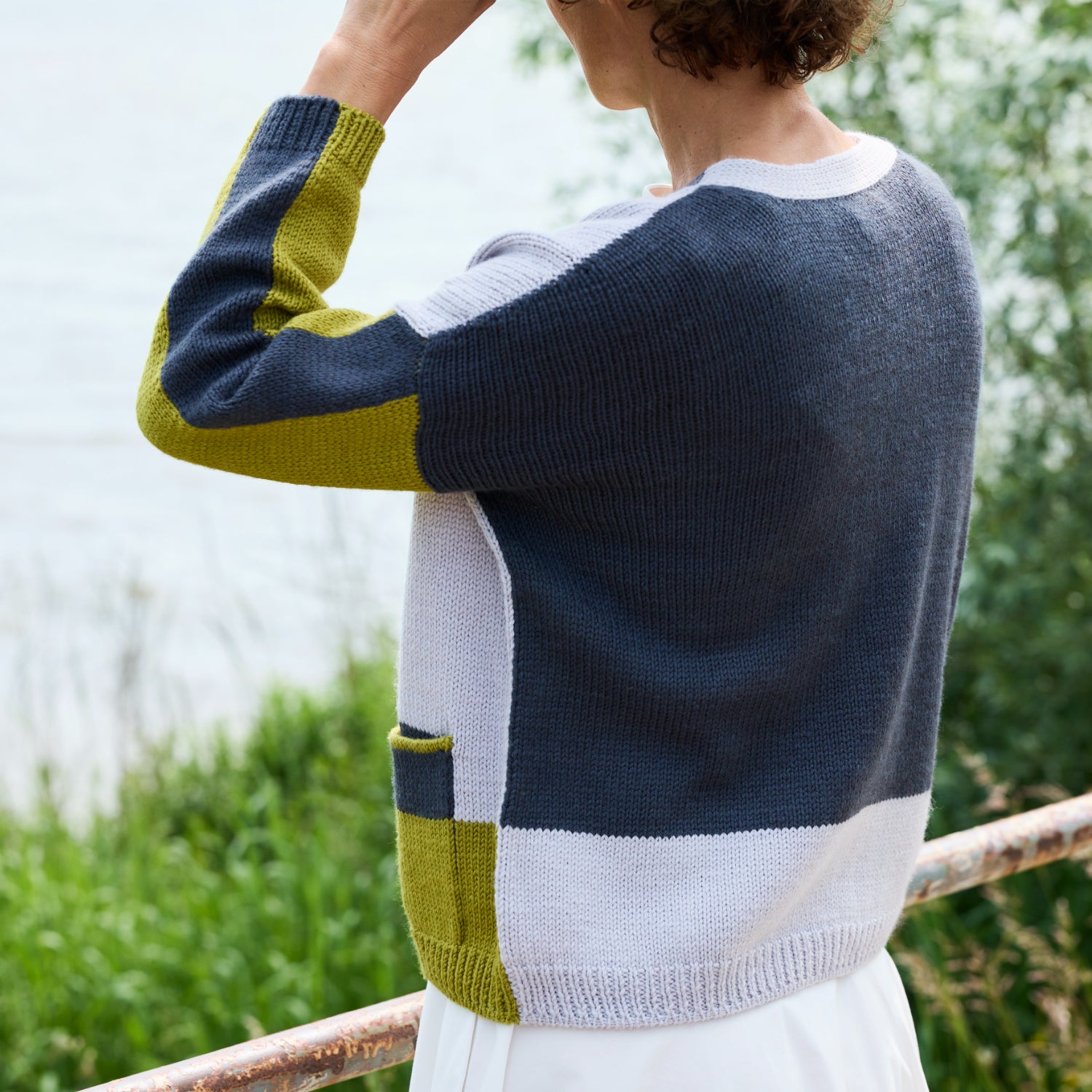 Rosy Green Wool Forest Crossing schema cardigan intarsio