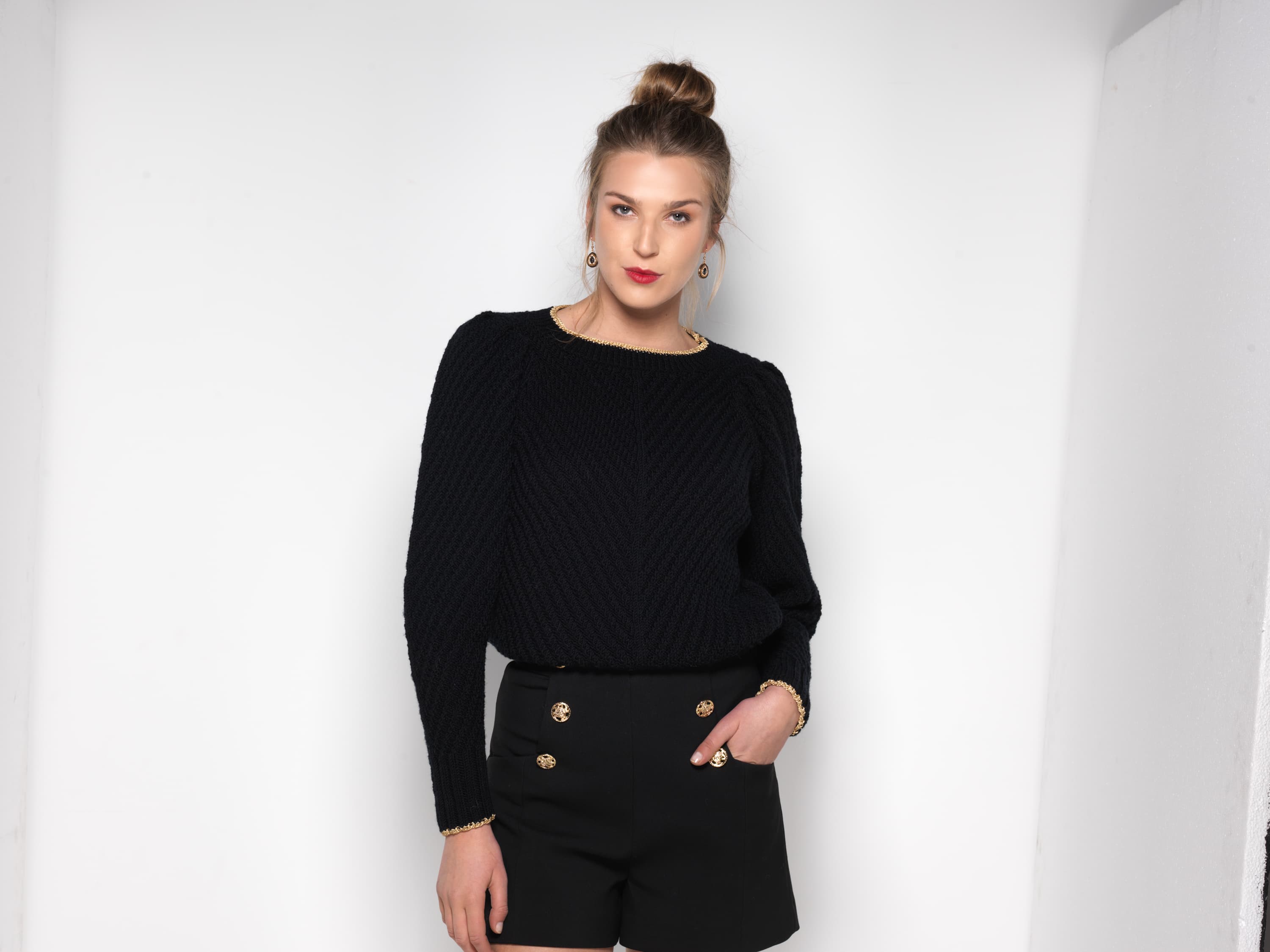 Annyblatt Mérinos Victoire maglione kit ferri S Nero oro