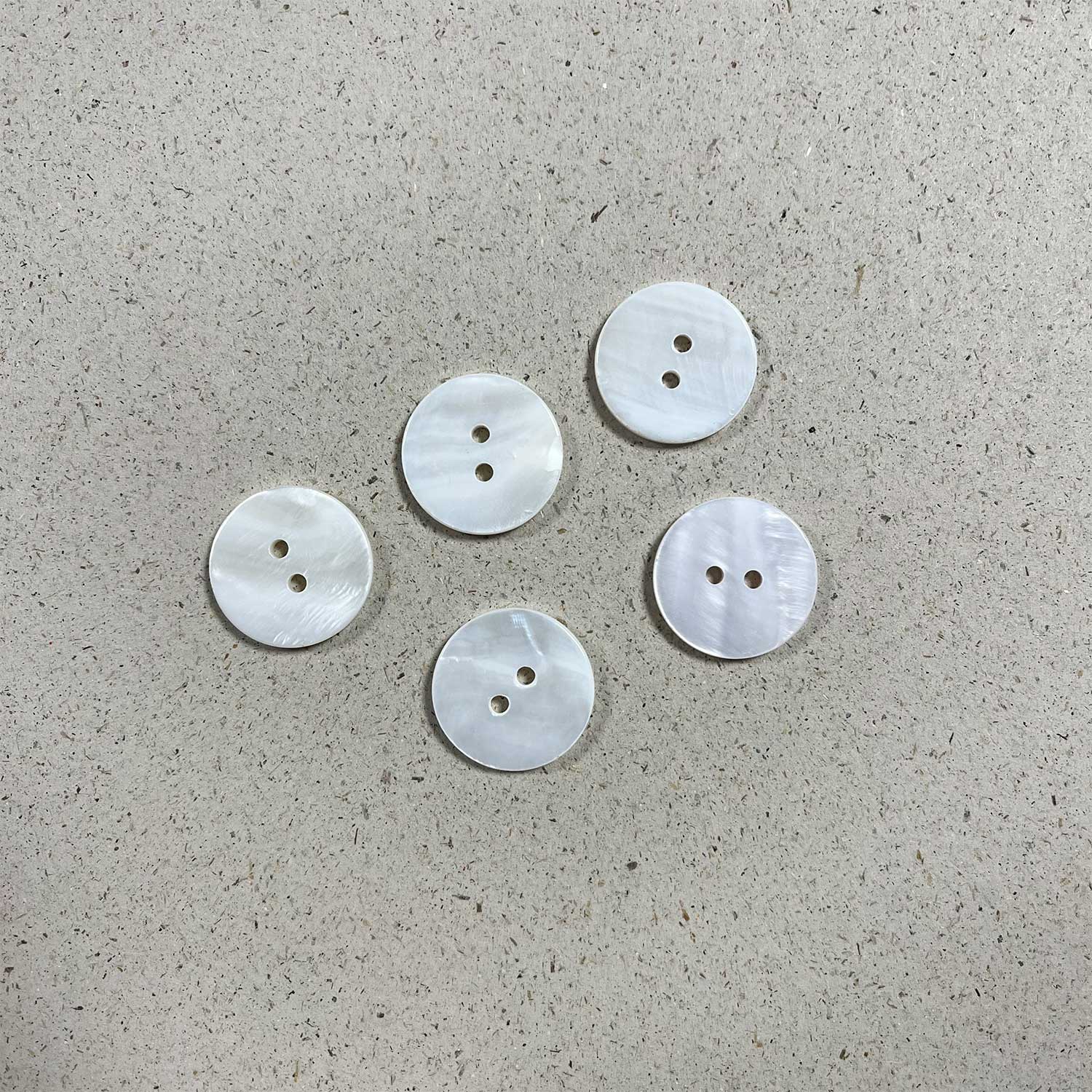 Pascuali bottoni madreperla bianchi 15 mm set 5 pezzi