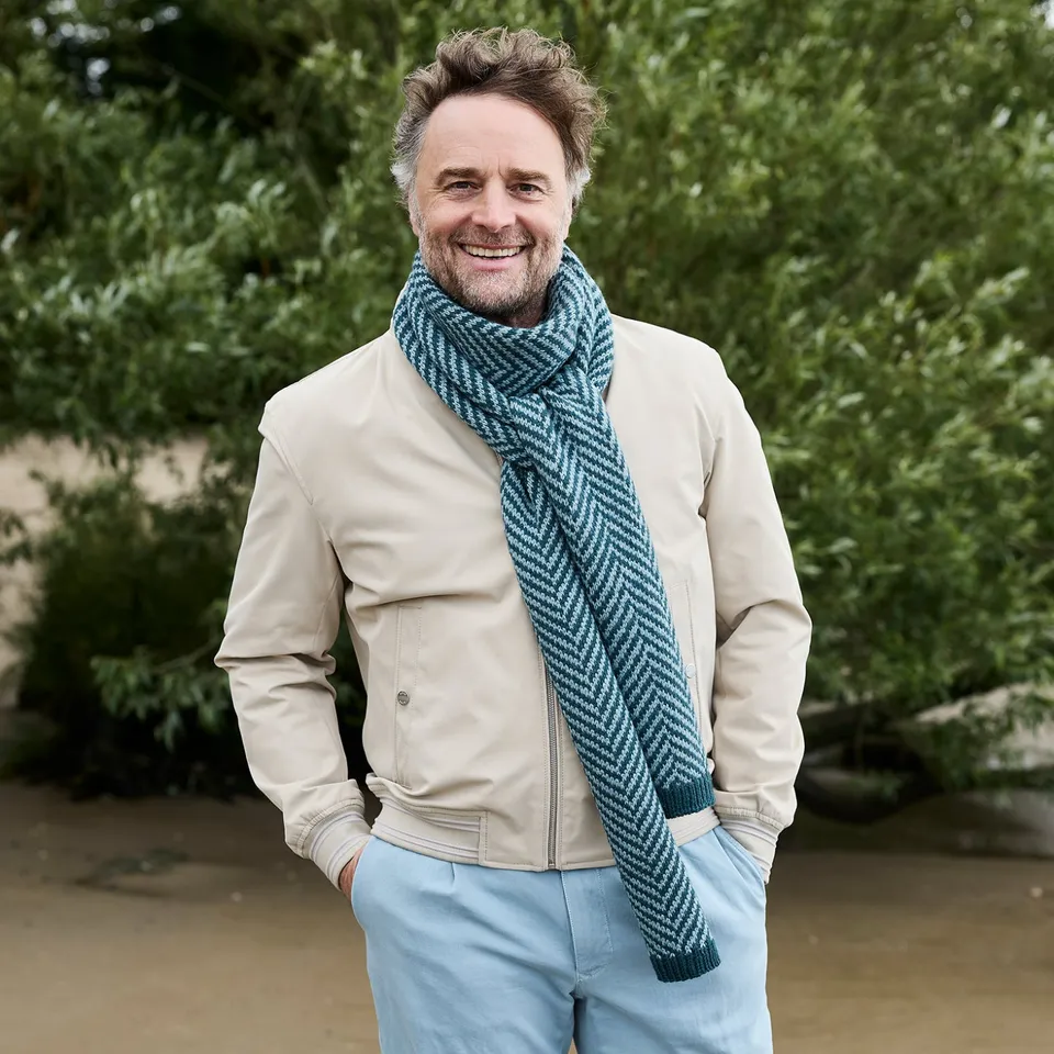 Rosy Green Wool Linewalk Scarf schema maglia sciarpa chevron