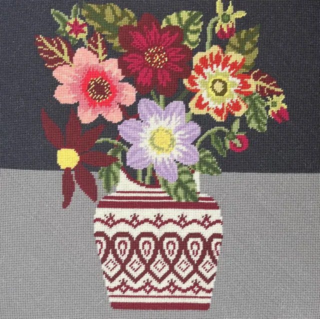 Appleton Burgundy Dahlia kit arazzo in lana