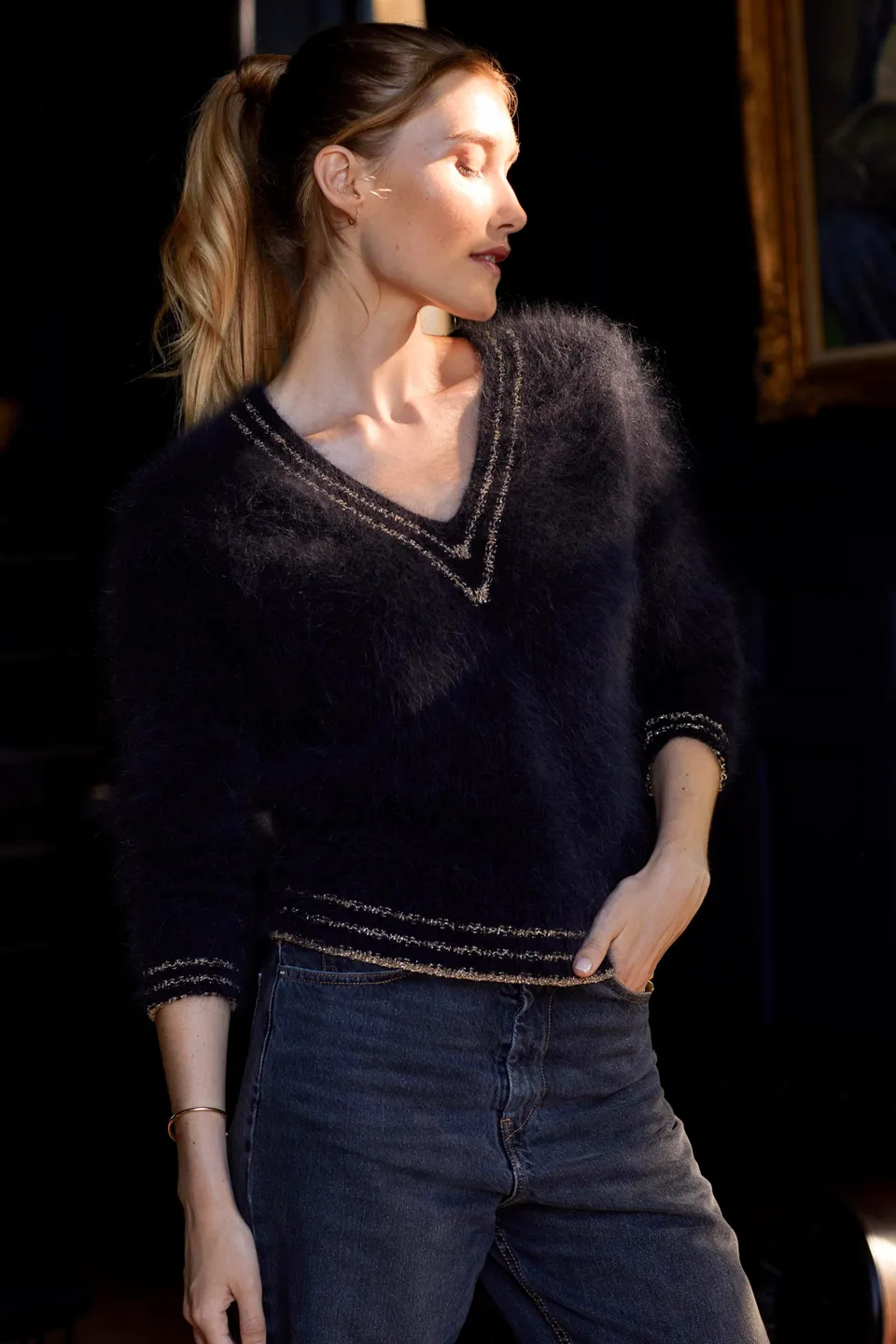 Annyblatt Valina pullover scollo V kit maglia angora oro