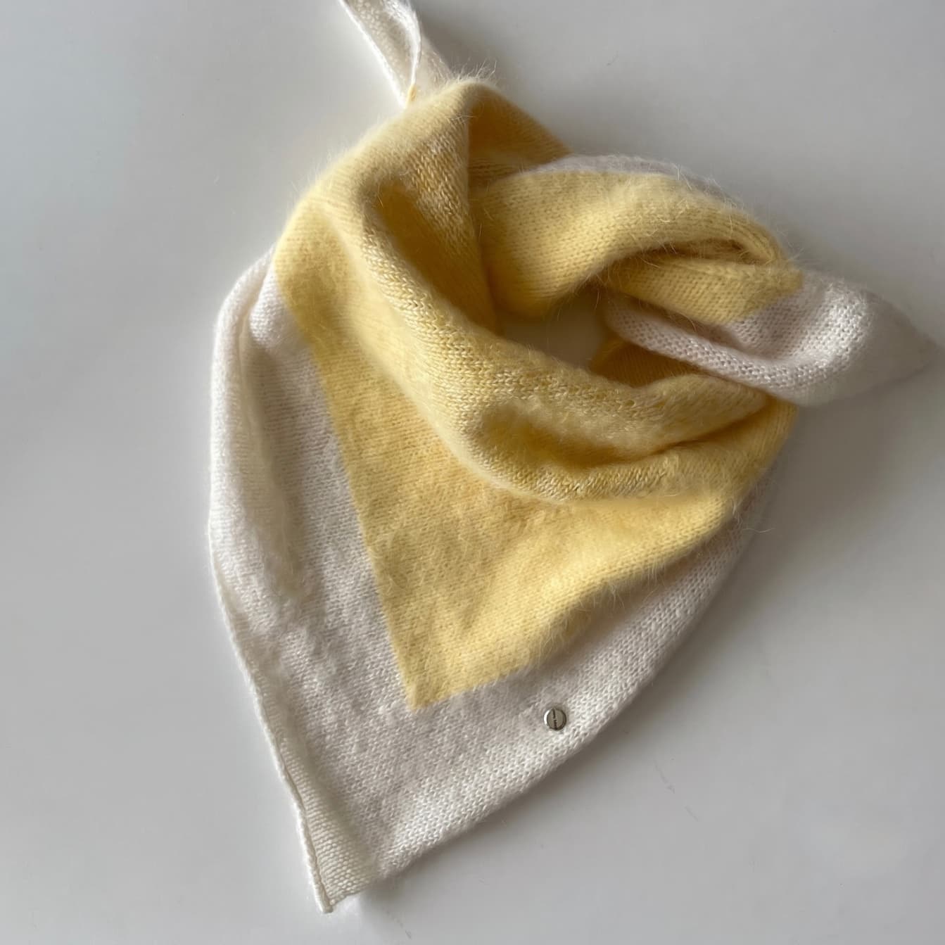 Anny Blatt bandana scialle mohair giallo