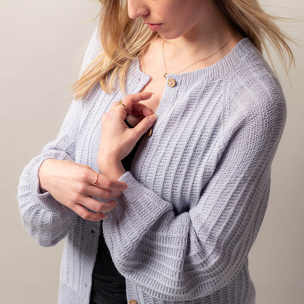 Pascuali Flowline Cardigan schema maglia top-down bottoni