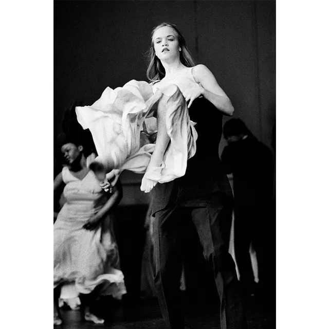 Gomitolorosa Pina Bausch foto Ninni Romeo danza