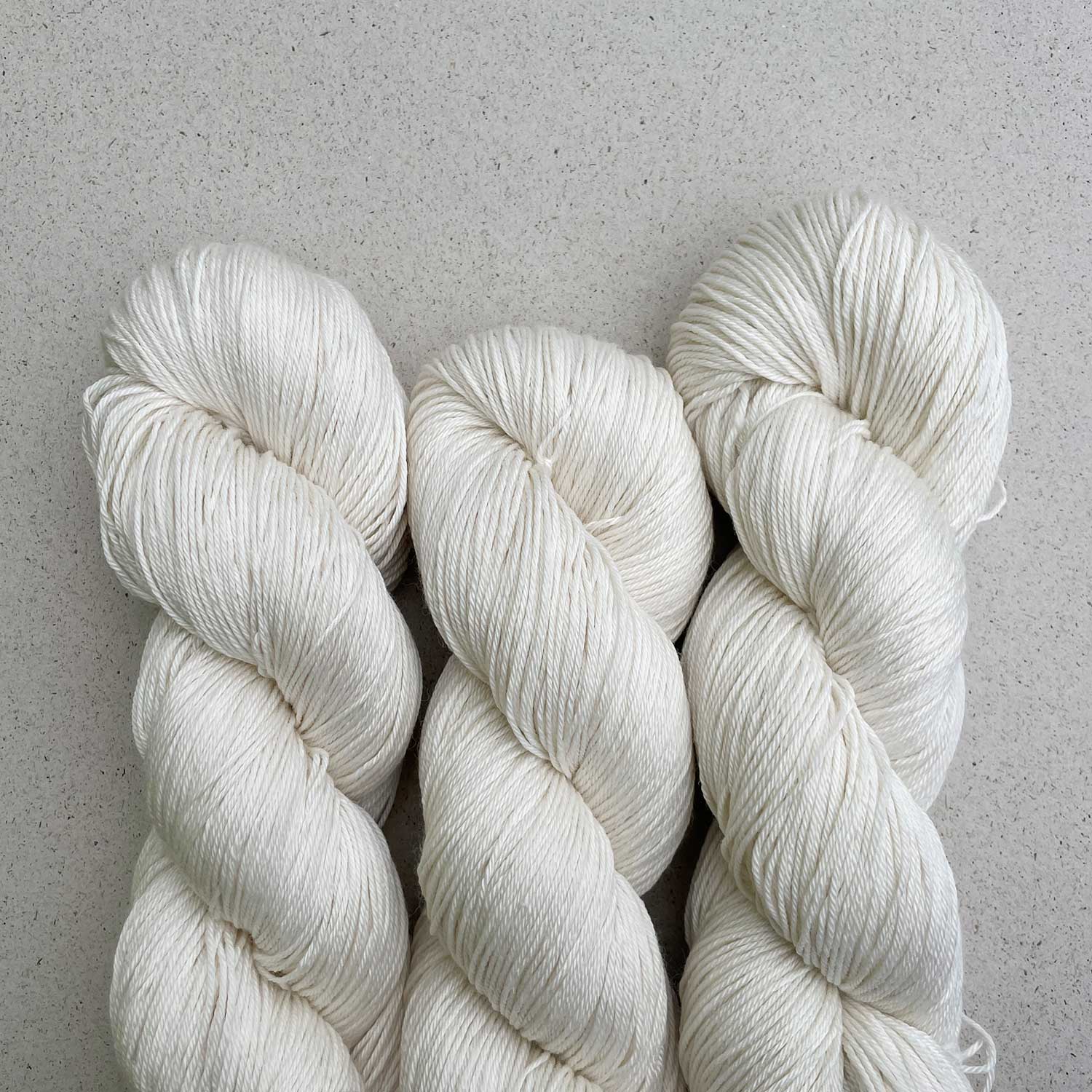 Pascuali Saffira gomitolo merino seta da tingere