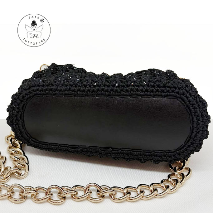 Gomitolorosa Onirica pochette uncinetto fatta a mano