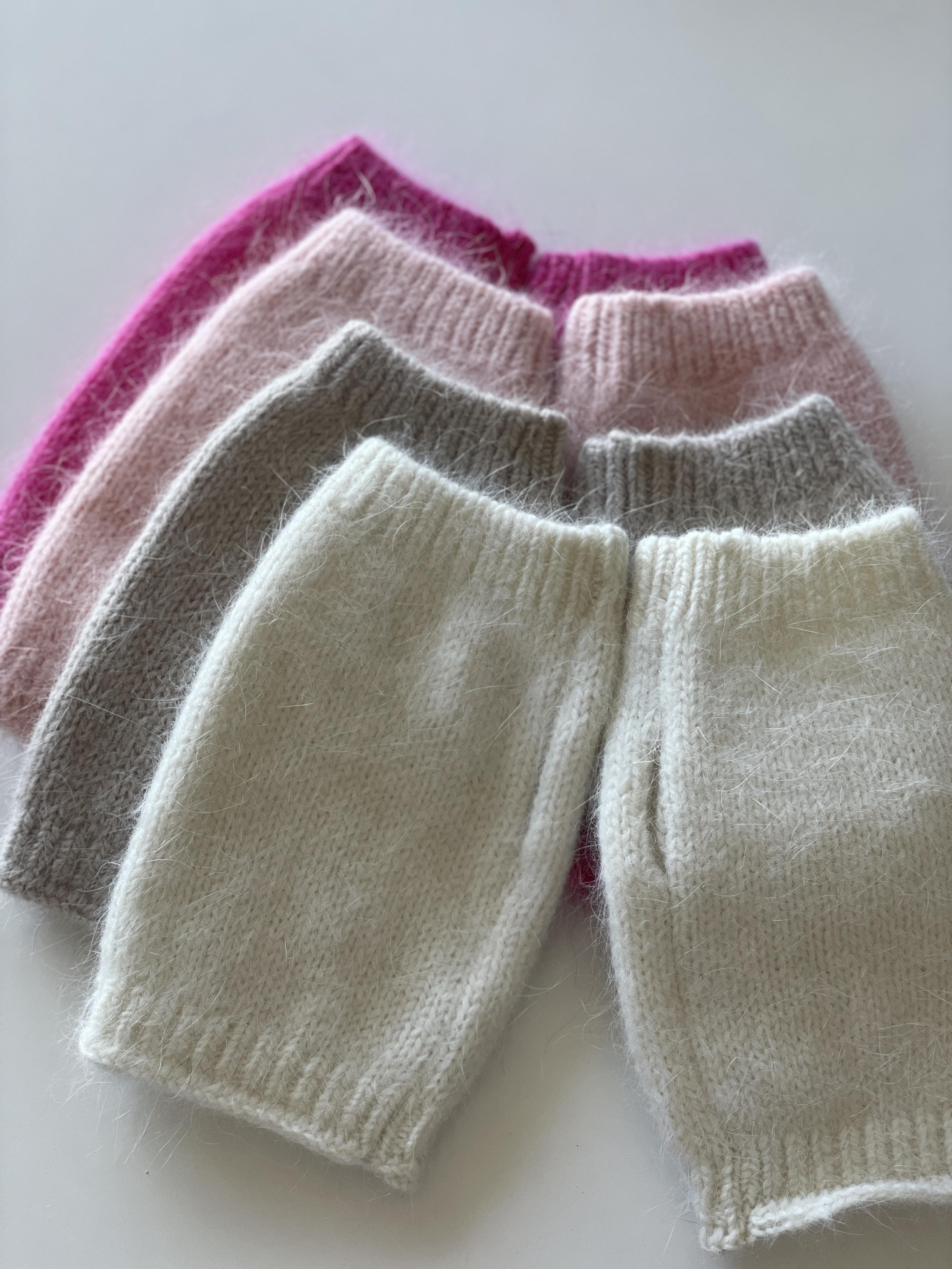 Anny Blatt Helsinki kit maglia muffole in angora