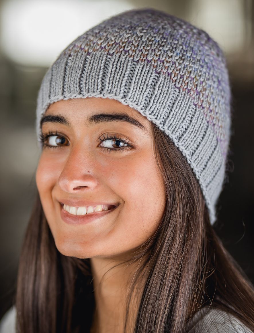 Rosarios4 355 Gorro Montflower modello maglia donna