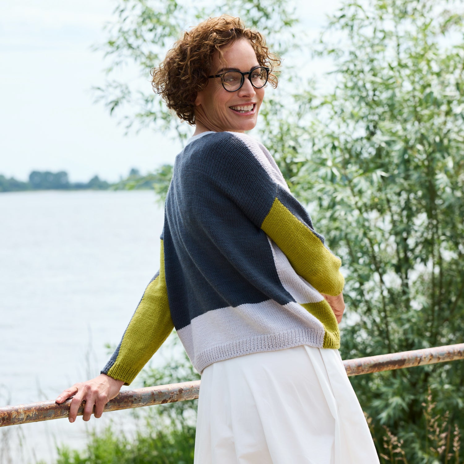 Rosy Green Wool Forest Crossing schema cardigan intarsio
