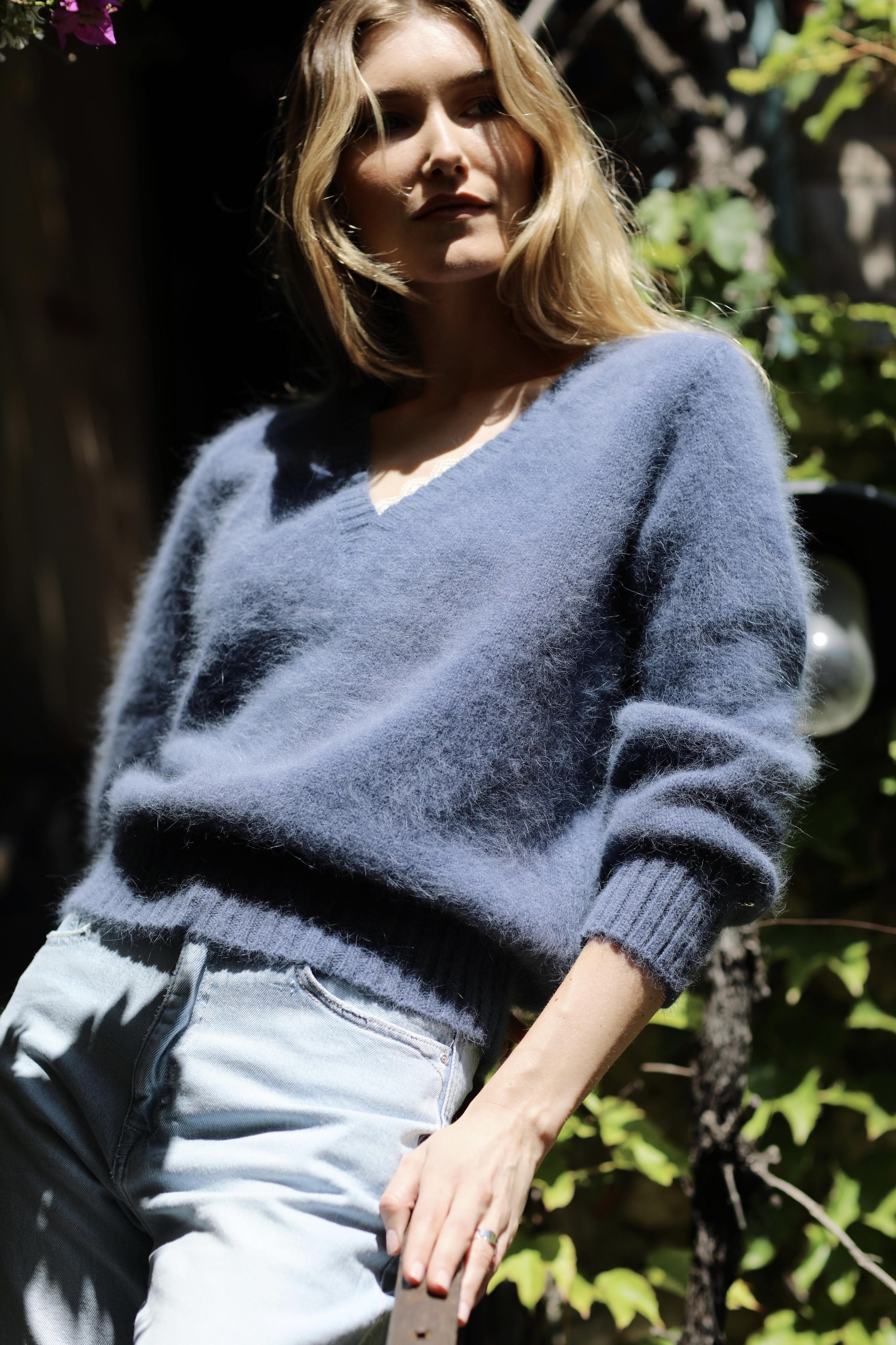 Annyblatt Avy pullover scollo V kit maglia angora