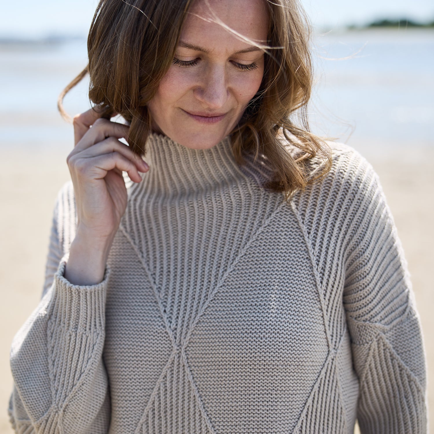 Rosy Green Wool Tyla schema maglione rombi collo a imbuto