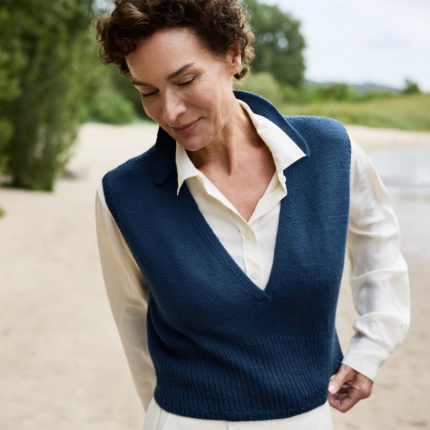 Rosy Green Wool Waymark Vest pattern gilet