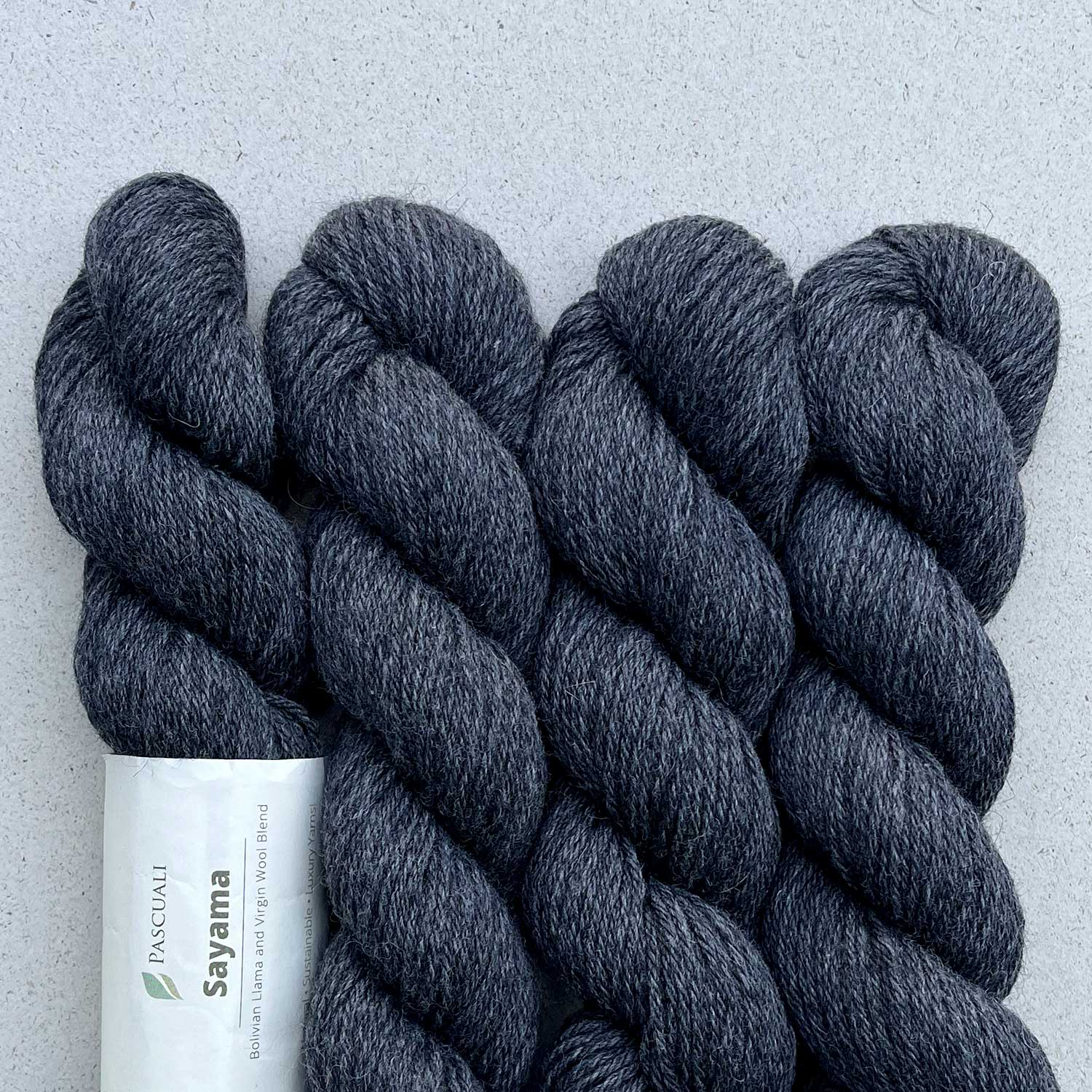 Pascuali Sayama filato lana lama e highland jacquard