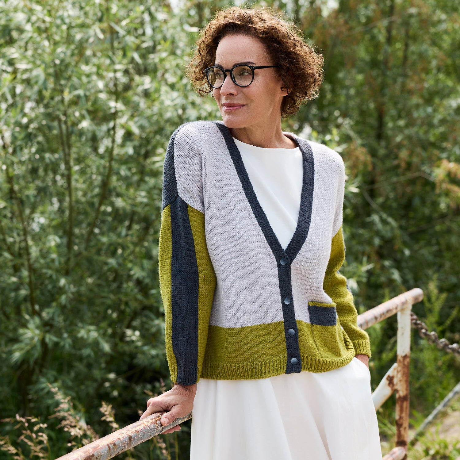 Rosy Green Wool Forest Crossing schema cardigan intarsio