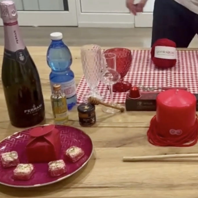 Gomitolorosa Gift Box cofanetto regalo solidale