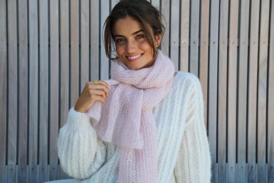 Anny Blatt Pivoine stola da lavorare mohair cipria