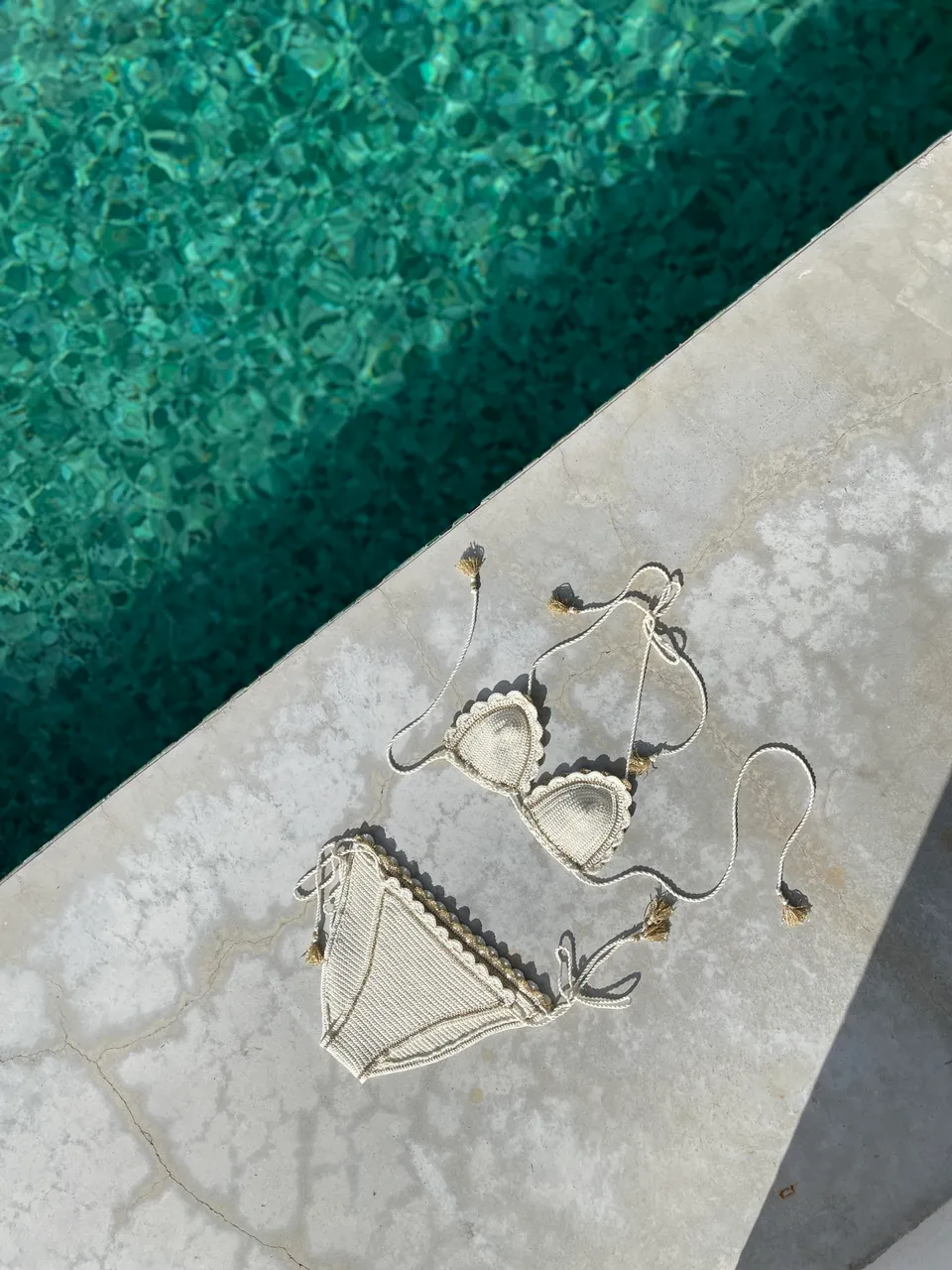 Anny Blatt Tahiti Kit Bikini Uncinetto Naturale Oro